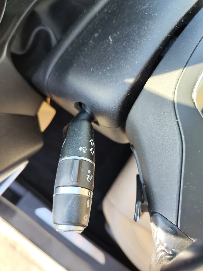 Foto de MANDO MULTIFUNCION JAGUAR XE 2.0 Turbo CAT (200 CV / 147 KW)