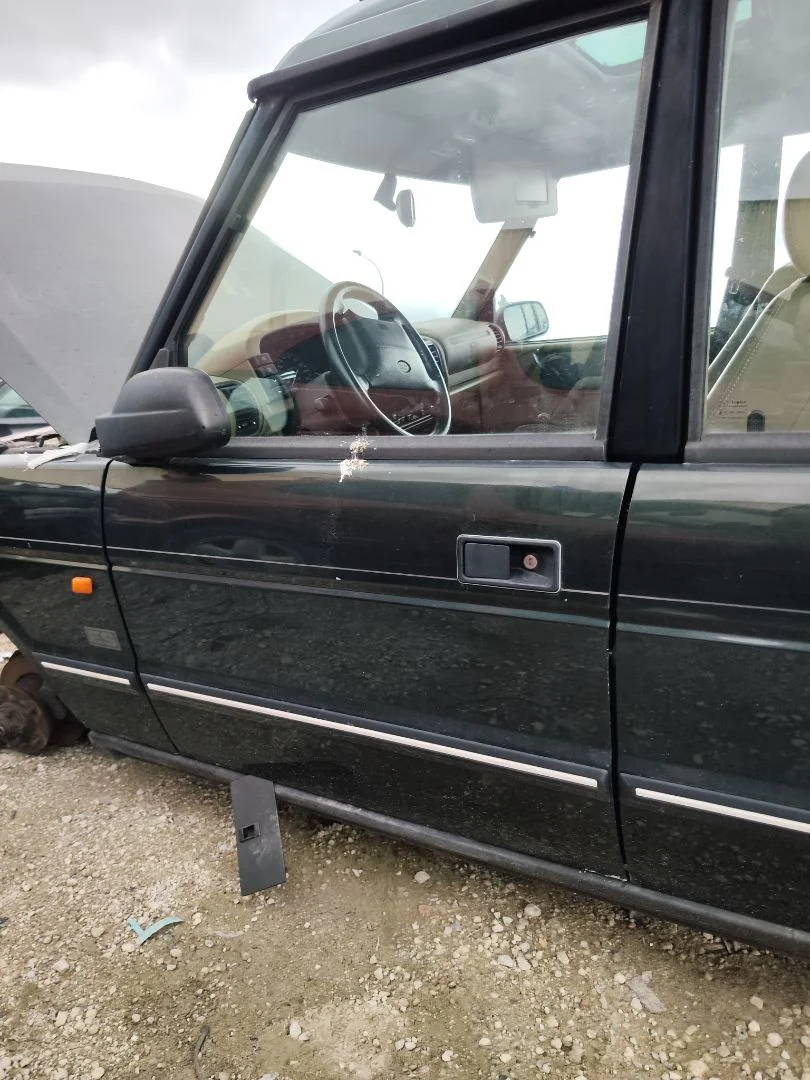 Foto de PUERTA DELANTERA IZQUIERDA LAND ROVER DISCOVERY (LT) 4.0 V8 CAT (185 CV / 136 KW)