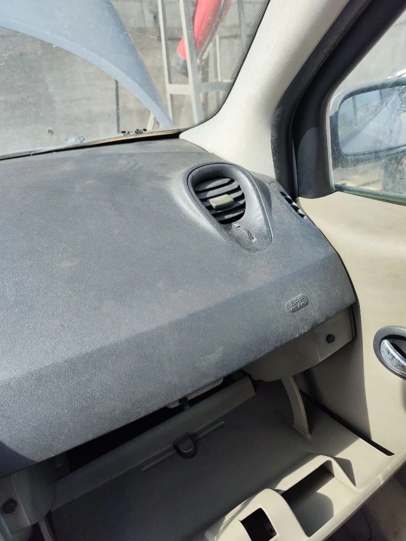 Foto de AIRBAG DELANTERO DERECHO RENAULT SCENIC II (JM) 1.9 dCi Diesel (120 CV / 88 KW) referencia 8200230383