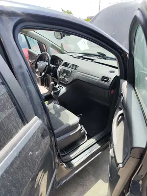 Foto de GOMAS CONTORNO PUERTA FORD C-MAX (CB3)(2007) 1.8 TDCi Turbodiesel CAT (116 CV / 85 KW)