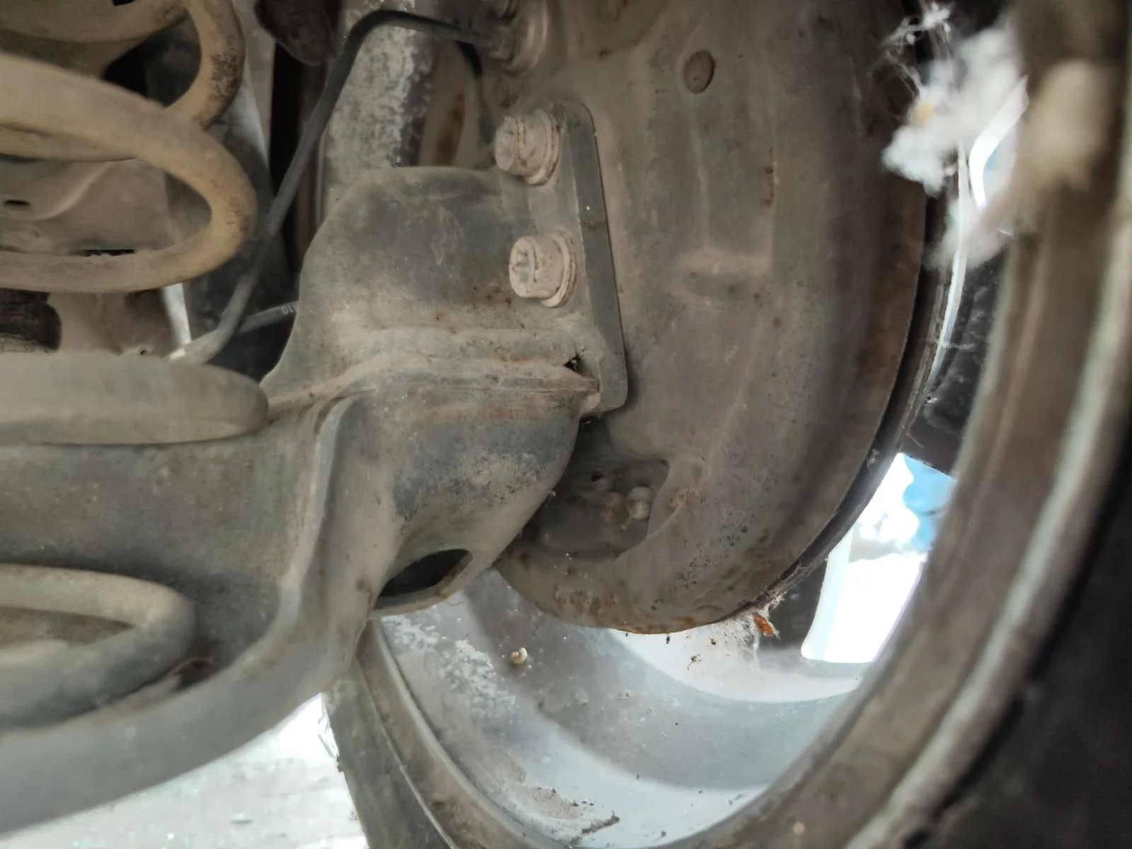 Foto de MANGUETA TRASERA DERECHA PEUGEOT 207 1.4 16V CAT (KFU / ET3J4) (88 CV / 65 KW)
