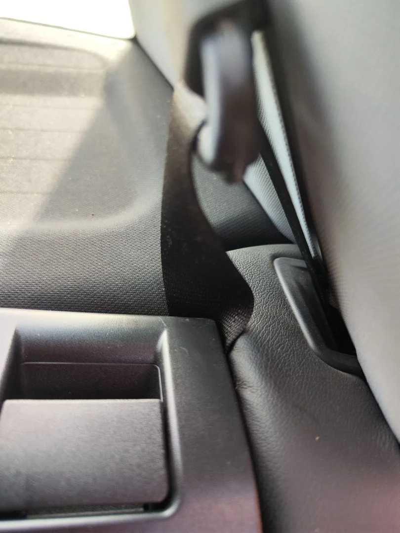 Foto de CINTURON SEGURIDAD TRASERO IZQUIERDO OPEL VECTRA C BERLINA 2.2 16V DTI CAT (Y 22 DTR / L50) (125 CV / 92 KW)