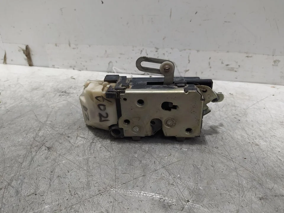 Foto de CERRADURA PUERTA DELANTERA IZQUIERDA FIAT II PUNTO (188) BERLINA 1.2 CAT (60 CV / 44 KW) referencia 0046759834