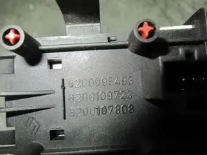 Foto de WARNING RENAULT MEGANE II CLASSIC BERLINA 1.5 dCi Diesel (101 CV / 74 KW) referencia 8200107808 foto 2
