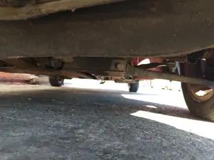 Foto de BRAZO SUSPENSION DELANTERO IZQUIERDO PEUGEOT 107 1.0 CAT (384F) (68 CV / 50 KW)