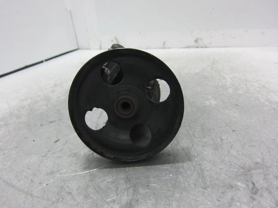 Foto de BOMBA DIRECCION OPEL VIVARO FURGÓN/COMBI referencia 26081335RR