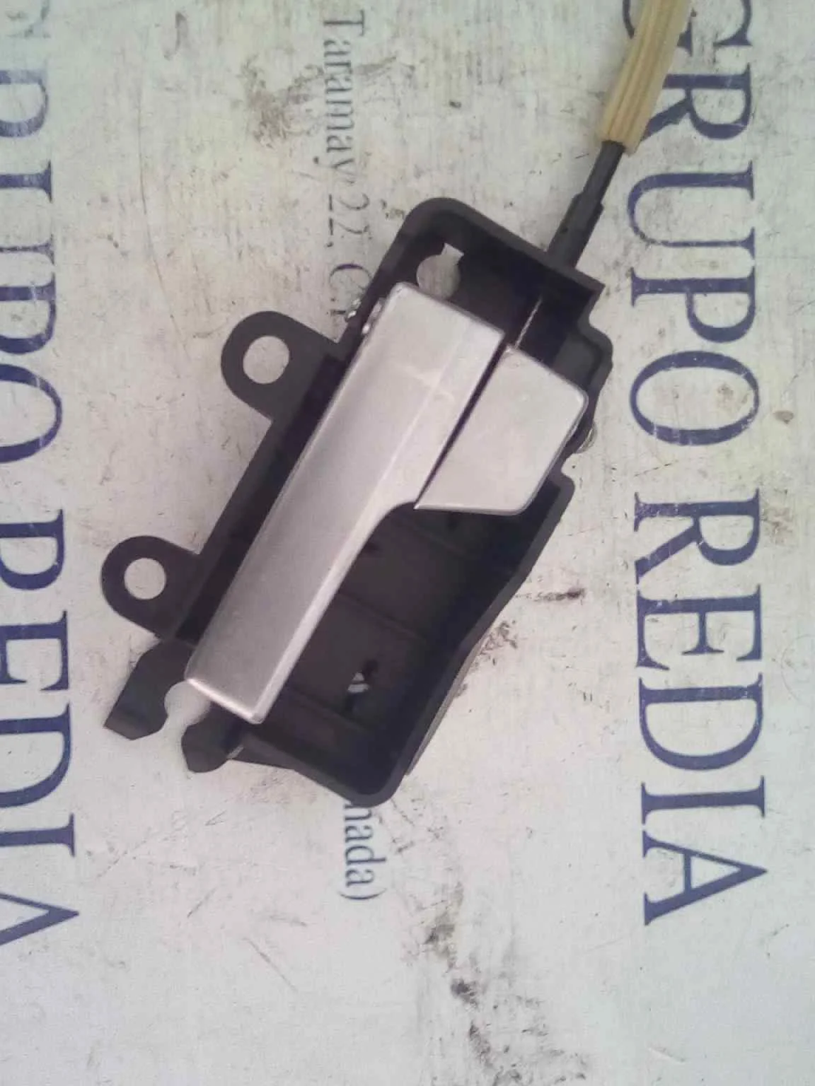 Foto de MANETA INTERIOR DELANTERA IZQUIERDA FORD FOCUS C-MAX (CAP)(2003) referencia 3M51R22601