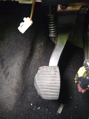 Foto de PEDAL EMBRAGUE CITROEN C3 PICASSO 1.6 16V (120 CV / 88 KW)