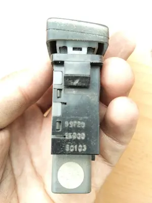 Foto de INTERRUPTOR HYUNDAI TUCSON (JM) 2.0 CRDi CAT (113 CV / 83 KW) referencia 937202E00050103 foto 3