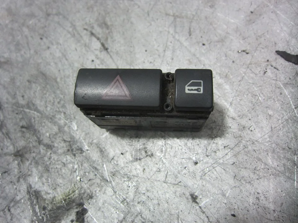 Foto de WARNING BMW SERIE 3 COMPACTO (E46) M47N204D4 referencia 61318358920
