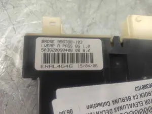 Foto de MOTOR ELEVALUNAS DELANTERO DERECHO CITROEN C4 BERLINA 1.6 16V HDi (90 CV / 66 KW) referencia 996388103 foto 4
