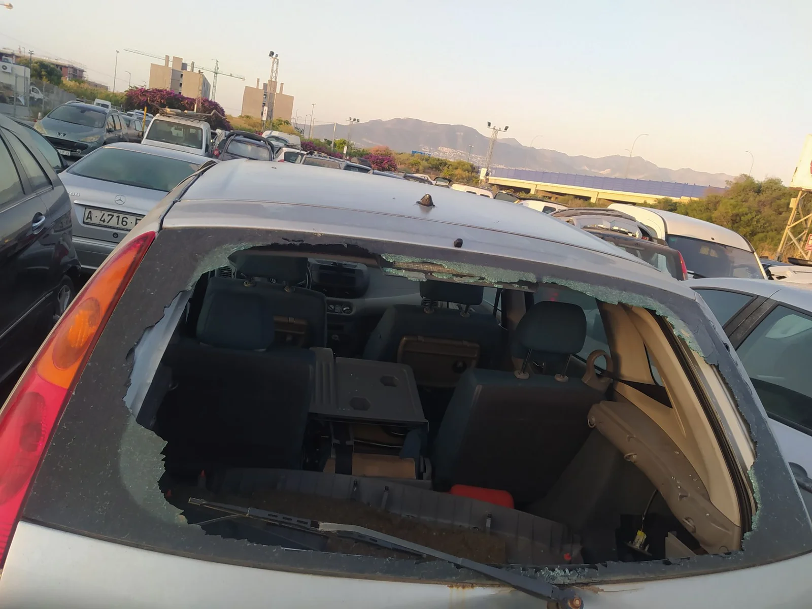 Foto de TECHO NISSAN ALMERA TINO (V10M) 2.2 dCi Diesel CAT (112 CV / 82 KW) referencia 731004U134