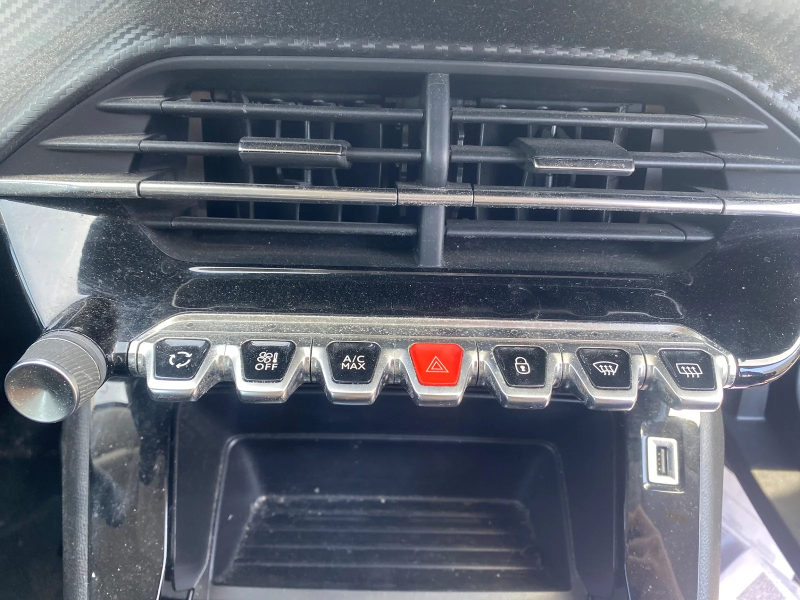 Foto de MANDO CALEFACCION / AIRE ACONDICIONADO PEUGEOT 208 (P2) 1.2 PureTech (74 CV / 55 KW)