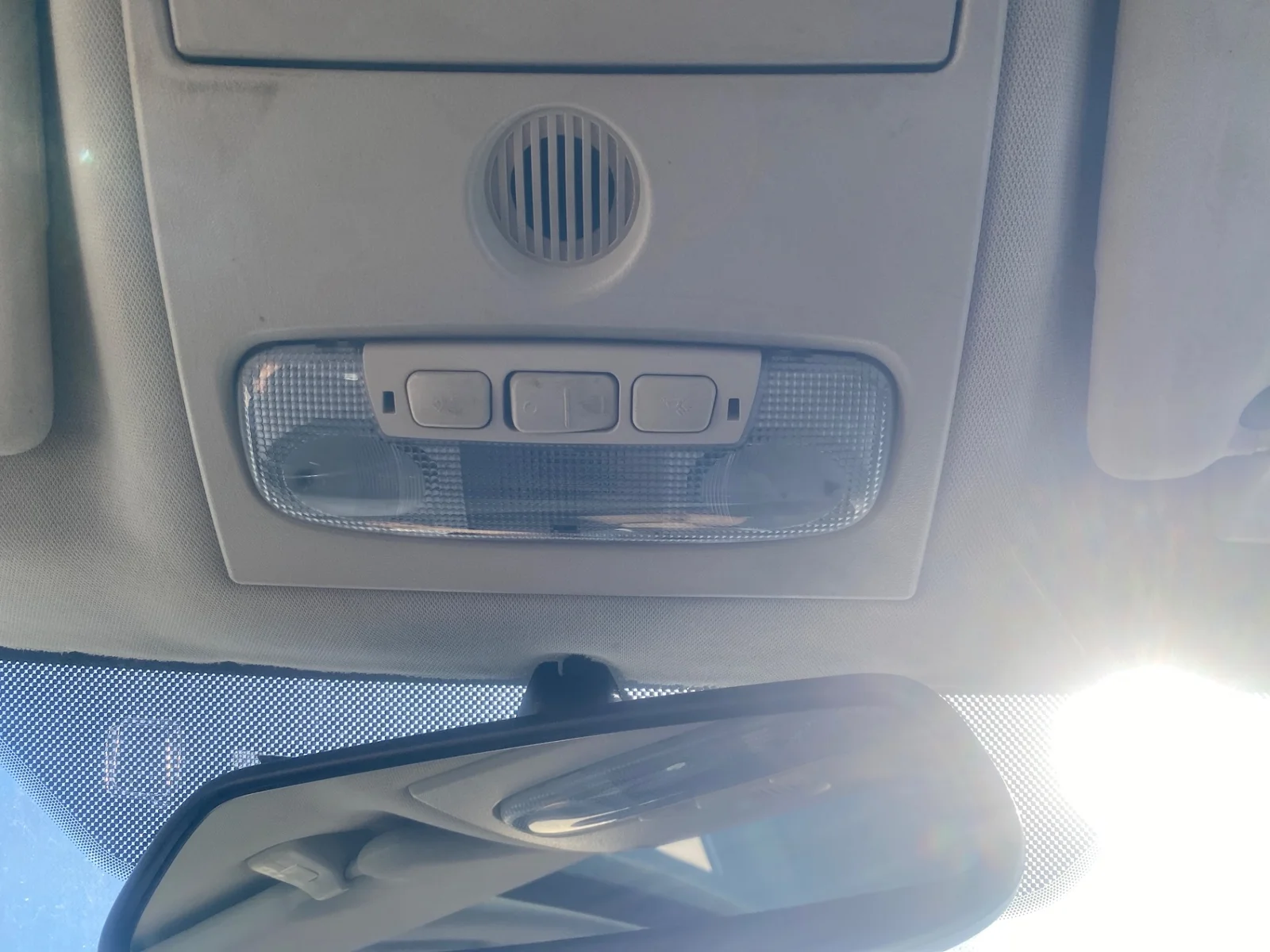 Foto de LUZ INTERIOR FORD KUGA (CBV) 2.0 TDCi CAT (136 CV / 100 KW)