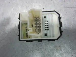 Foto de NO IDENTIFICADO NISSAN MICRA (K14) 0.9 CAT (90 CV / 66 KW) referencia 255705RA1A foto 3