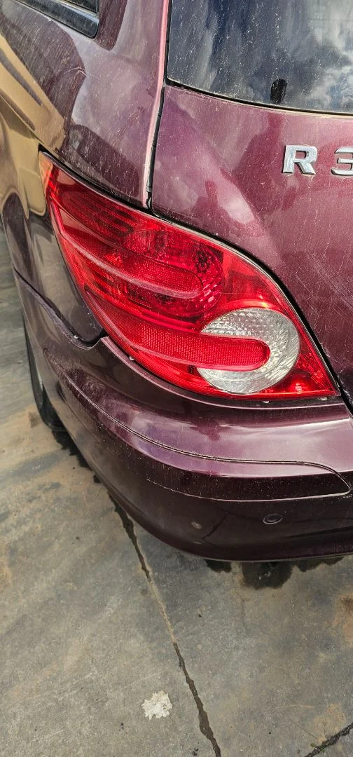 Foto de PILOTO TRASERO IZQUIERDO MERCEDES-BENZ CLASE R (BM 251) 3.0 CDI CAT (224 CV / 165 KW) referencia A2518201564