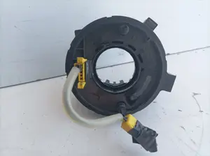Foto de ANILLO AIRBAG AUDI A6 AVANT (4B5) 2.5 V6 24V TDI (150 CV / 110 KW) referencia 1J0959653B