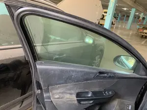 Foto de LUNA DELANTERA IZQUIERDA VOLKSWAGEN PASSAT VARIANT (3C5) 2.0 TDI (140 CV / 103 KW) referencia 3C4845201B foto 2