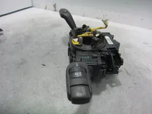 Foto de MANDO MULTIFUNCION FORD FOCUS C-MAX (CAP)(2003) 1.6 TDCi CAT (109 CV / 80 KW) referencia 3M5T14A664AF foto 5