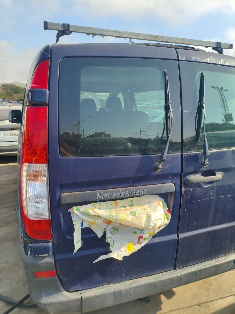 Foto de PORTON TRASERO IZQUIERDO MERCEDES-BENZ VITO MIXTO (639) 2.1 CDI CAT (109 CV / 80 KW) referencia A639740030228