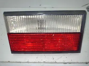 Foto de PILOTO TRASERO IZQUIERDO INTERIOR CITROEN XANTIA BERLINA 2.0 HDi CAT (RHY / DW10TD) (90 CV / 66 KW) referencia 22240134