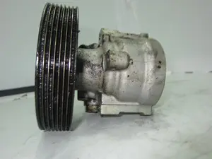 Foto de BOMBA DIRECCION RENAULT LAGUNA II (BG0) referencia 8200100082 foto 4