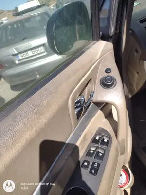Foto de MANETA INTERIOR DELANTERA IZQUIERDA SSANGYONG RODIUS 2.7 Turbodiesel CAT (163 CV / 120 KW)