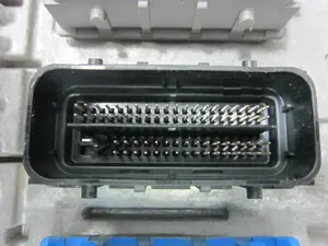 Foto de CENTRALITA MOTOR UCE OPEL ASTRA K BERLINA 5P 1.4 16V SIDI Turbo (125 CV / 92 KW) referencia 12679845 foto 2