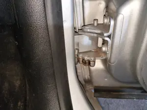 Foto de RETENEDOR PUERTA VOLKSWAGEN GOLF IV BERLINA (1J1)(10.1997)