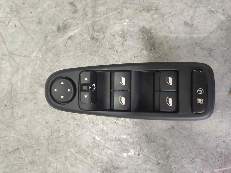 Foto de MANDO ELEVALUNAS DELANTERO IZQUIERDO CITROEN C4 PICASSO 1.6 HDi FAP (112 CV / 82 KW) referencia 966339383ZD
