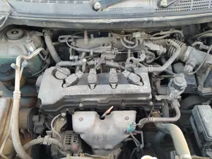 Foto de MOTOR COMPLETO NISSAN ALMERA TINO (V10M) 1.8 16V CAT (114 CV / 84 KW)