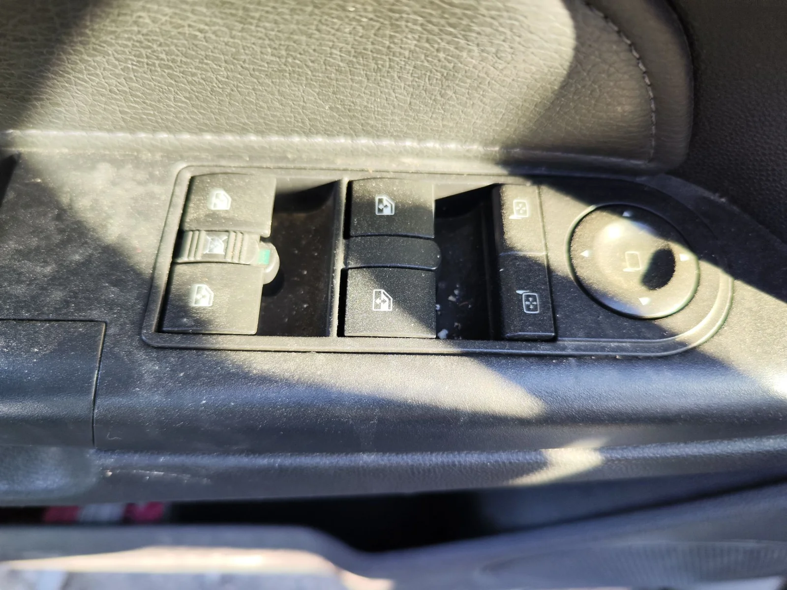 Foto de MANDO ELEVALUNAS DELANTERO IZQUIERDO OPEL ASTRA H TWIN TOP 1.9 16V CDTI CAT (Z 19 DTH / LRD) (150 CV / 110 KW)