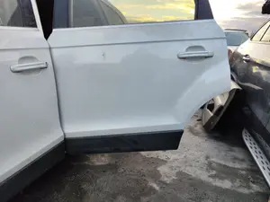 Foto de PUERTA TRASERA IZQUIERDA AUDI Q7 (4L) 3.0 V6 24V TDI (233 CV / 171 KW) foto 2
