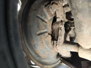 Foto de PINZA DE FRENO TRASERA IZQUIERDA VOLKSWAGEN TOURAN (1T1) 1.9 TDI (105 CV / 77 KW)