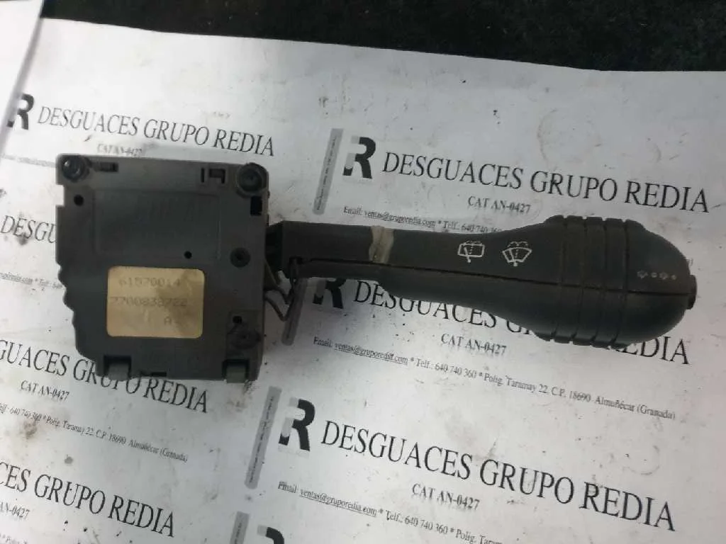 Foto de MANDO LIMPIA RENAULT TWINGO I (C06) referencia 7700832722