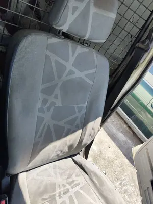 Foto de ASIENTO DELANTERO IZQUIERDO FORD TRANSIT CONNECT (TC7) 1.8 TDCi CAT (90 CV / 66 KW) foto 2