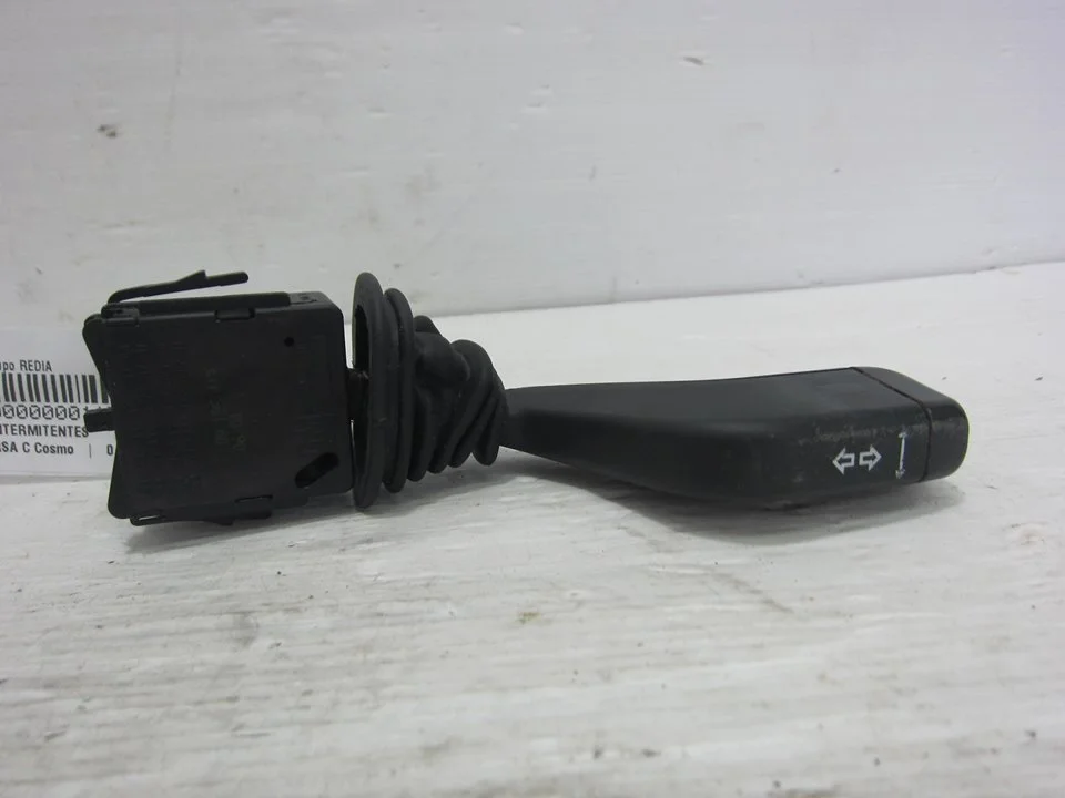 Foto de MANDO INTERMITENTES OPEL CORSA C 1.3 16V CDTI CAT (Z 13 DT / LN9) (69 CV / 51 KW) referencia 09185413