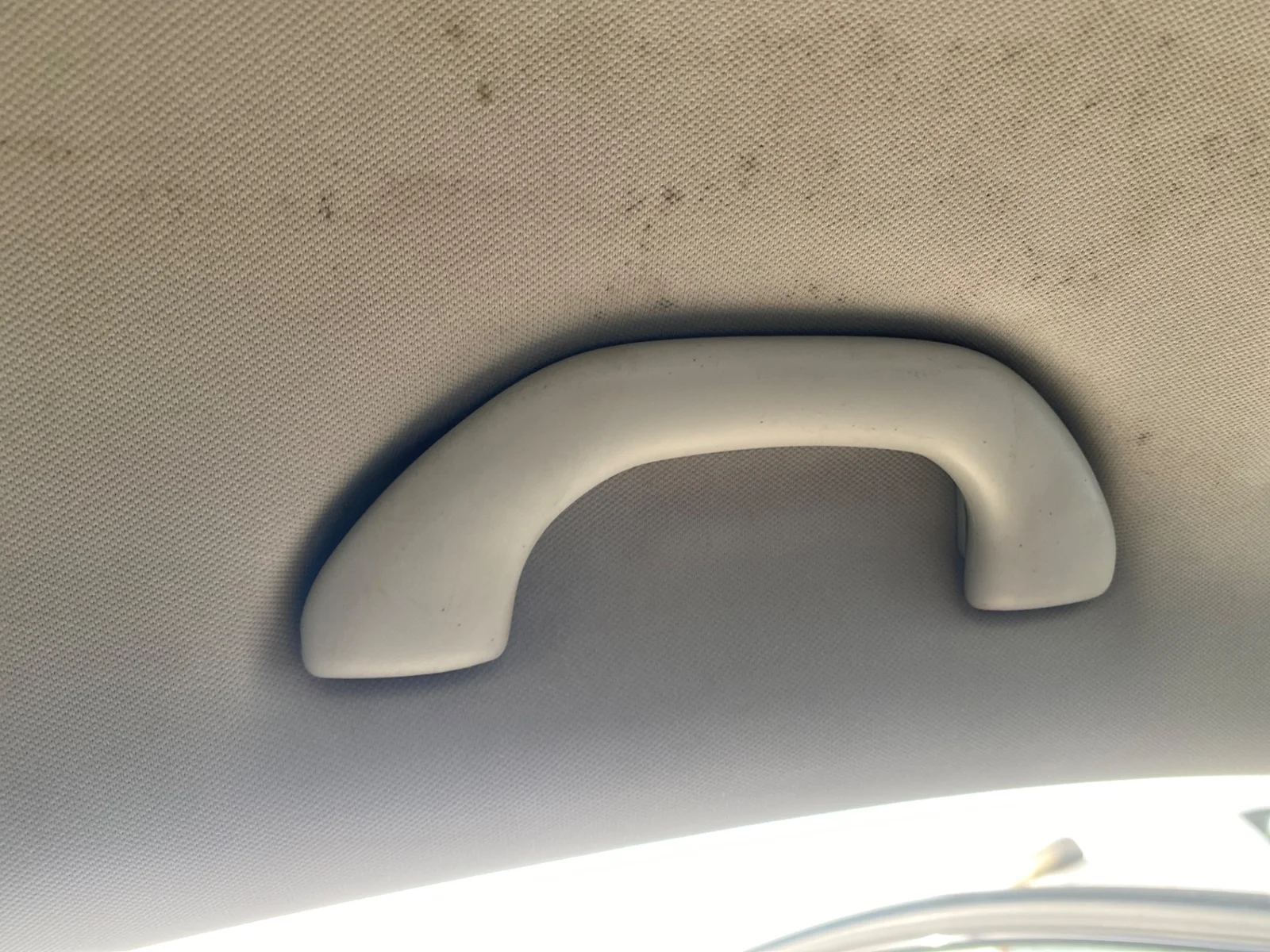 Foto de ASIDERO TECHO DELANTERO IZQUIERDO VOLKSWAGEN TOURAN (1T3) 1.6 TDI DPF (105 CV / 77 KW)
