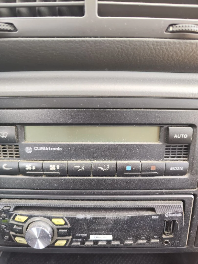 Foto de MANDO CALEFACCION / AIRE ACONDICIONADO VOLKSWAGEN PASSAT BERLINA (3B2) 1.9 TDI (116 CV / 85 KW) referencia 3B1907044C