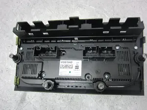 Foto de MANDO CALEFACCION / AIRE ACONDICIONADO SEAT LEON (5F1) 1.6 TDI (105 CV / 77 KW) referencia 5FO907044D foto 4