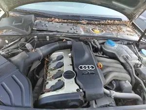 Foto de MOTOR COMPLETO AUDI A4 BERLINA (8E) 2.0 20V CAT (ALT) (131 CV / 96 KW) referencia ALT