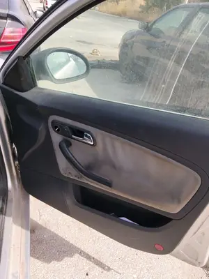 Foto de MANETA INTERIOR DELANTERA DERECHA SEAT IBIZA (6L1) 1.9 SDI (64 CV / 47 KW) referencia 6L0837114D FKZ