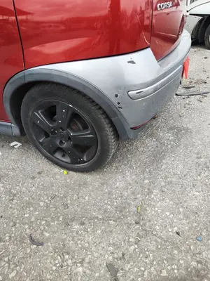 Foto de PARAGOLPES TRASERO OPEL CORSA C 1.2 16V CAT (Z 12 XEP / LB4) (80 CV / 59 KW) foto 3