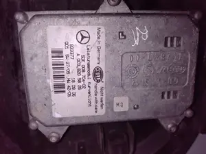 Foto de FARO DERECHO MERCEDES-BENZ CLASE E (BM 212) FAMILIAR referencia 15432600 foto 3