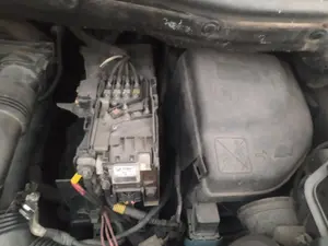 Foto de CAJA RELES / FUSIBLES CITROEN C4 PICASSO 1.6 HDi FAP (112 CV / 82 KW)