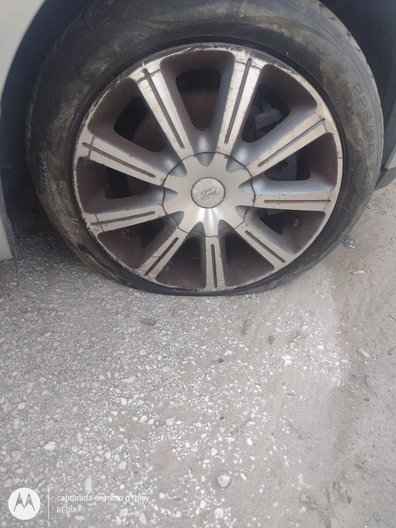 Foto de LLANTA FORD S-MAX (CA1) 2.0 TDCi CAT (140 CV / 103 KW)