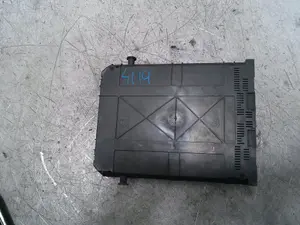 Foto de CAJA RELES / FUSIBLES CITROEN C3 1.4 HDi (68 CV / 50 KW) referencia 9674016980 foto 3