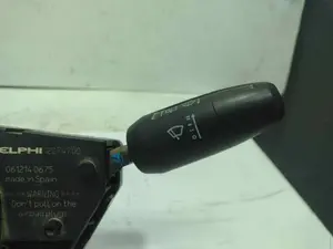 Foto de MANDO MULTIFUNCION OPEL CORSA D 1.3 16V CDTI CAT (Z 13 DTH / L4I) (90 CV / 66 KW) referencia 12274700 foto 5