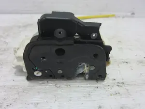 Foto de CERRADURA PUERTA TRASERA DERECHA AUDI A4 BERLINA (8E) 2.0 TDI (140 CV / 103 KW) referencia 8E0839016AA foto 6
