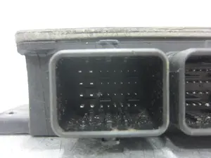 Foto de CENTRALITA MOTOR UCE RENAULT MEGANE II BERLINA 3P 1.9 dCi Diesel FAP CAT (110 CV / 81 KW) referencia 8200334419 foto 3